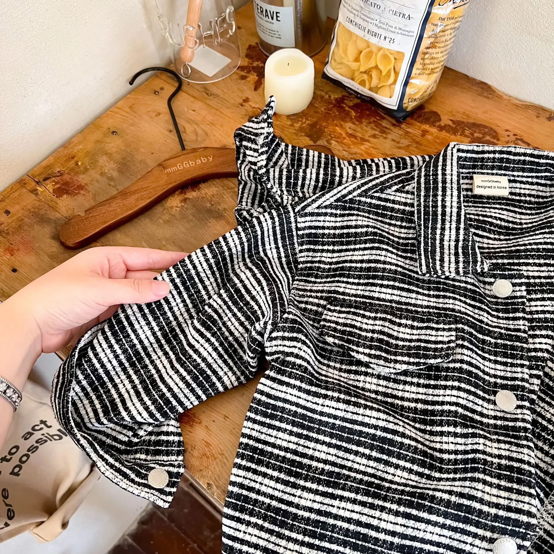 

Жаккардовый кардиган для мальчиков и девочек, куртка в Корейском стиле в полоску, верхняя одежда на осень, черный цвет