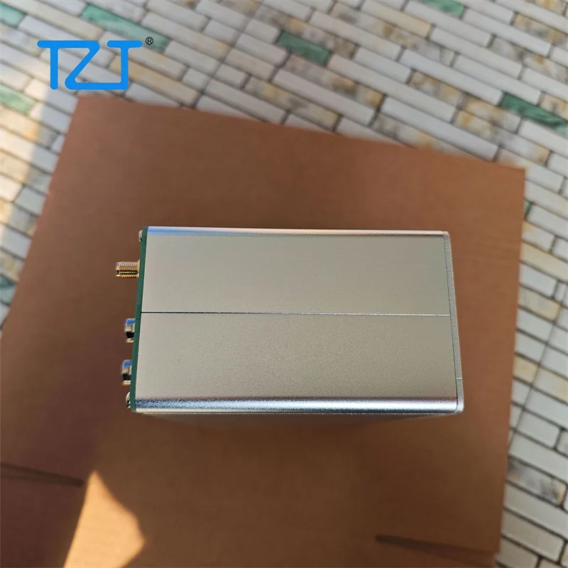 TZT GNSSDO-8 10M 고정밀 1PPS GNSS 디스크리프드 오실레이터..