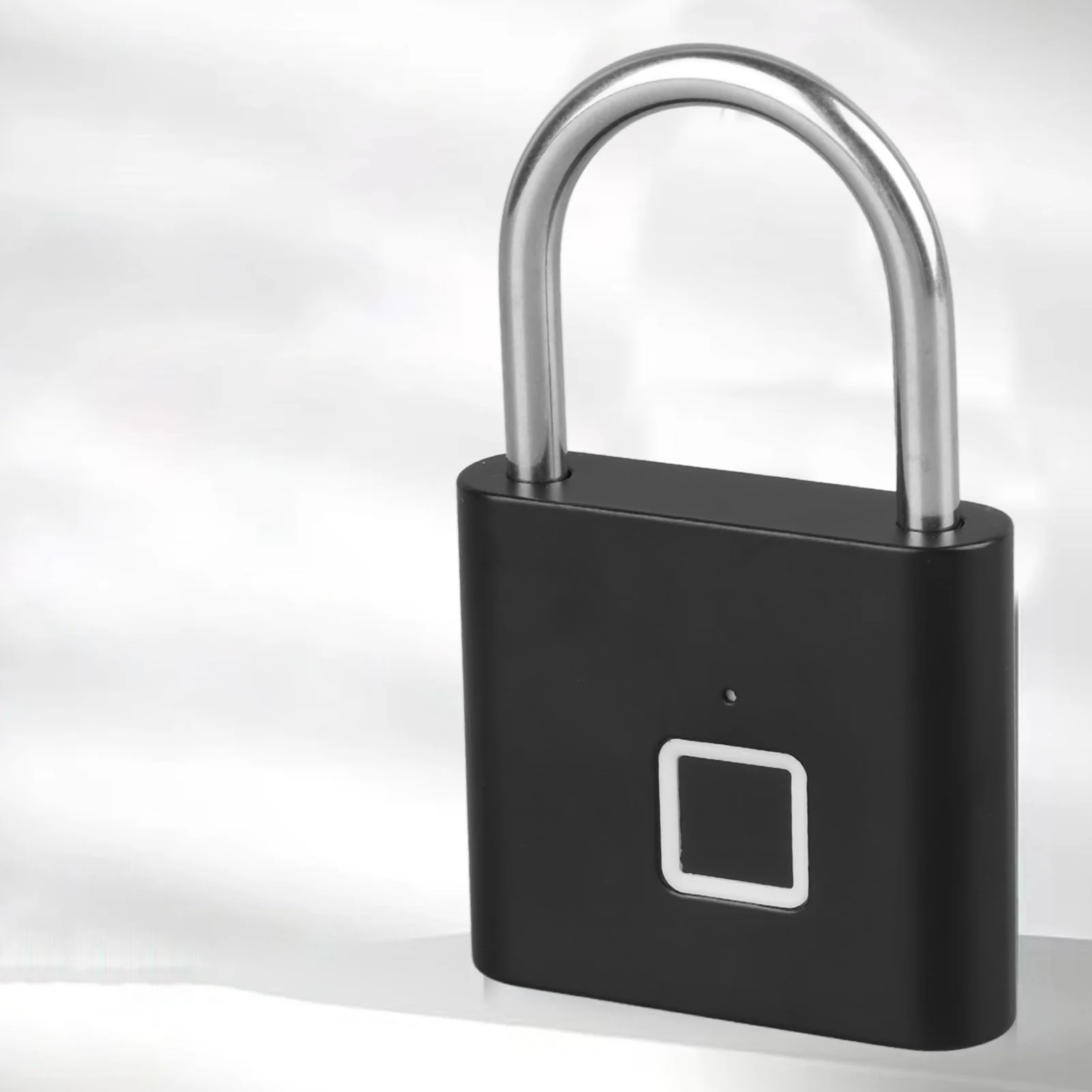 Fingerprint Gym Lock Padlock Keyless Waterproof Biometric Electronic Lock USB Rechargeable fingerprint padlock electronic lock smart lock