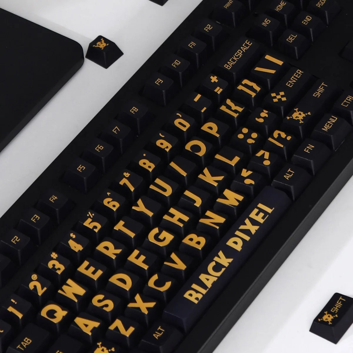 メカニカルキーボードに適合した完全な黒と金のテーマキー