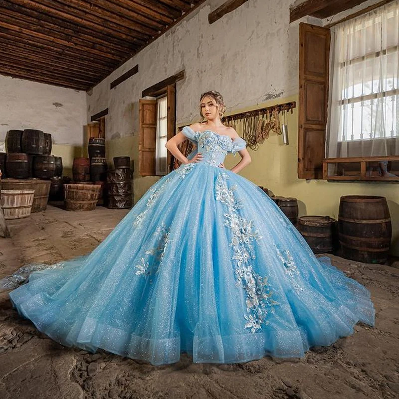

Light Sky Blue Glittering Luxury Crystal Quinceanera Dresses Off Shoulder 3D Flower Birthday Party Ball Gown Vestidos de 15 años