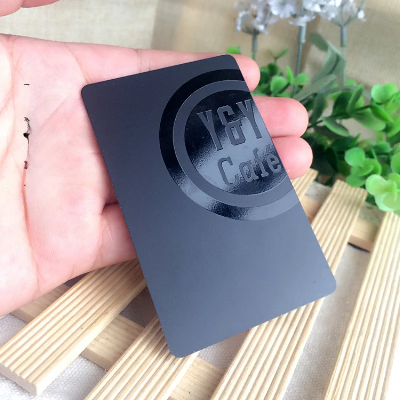 

Embossed UV gilded matte black fine matte crystal PVCIC magnetic stripe card making