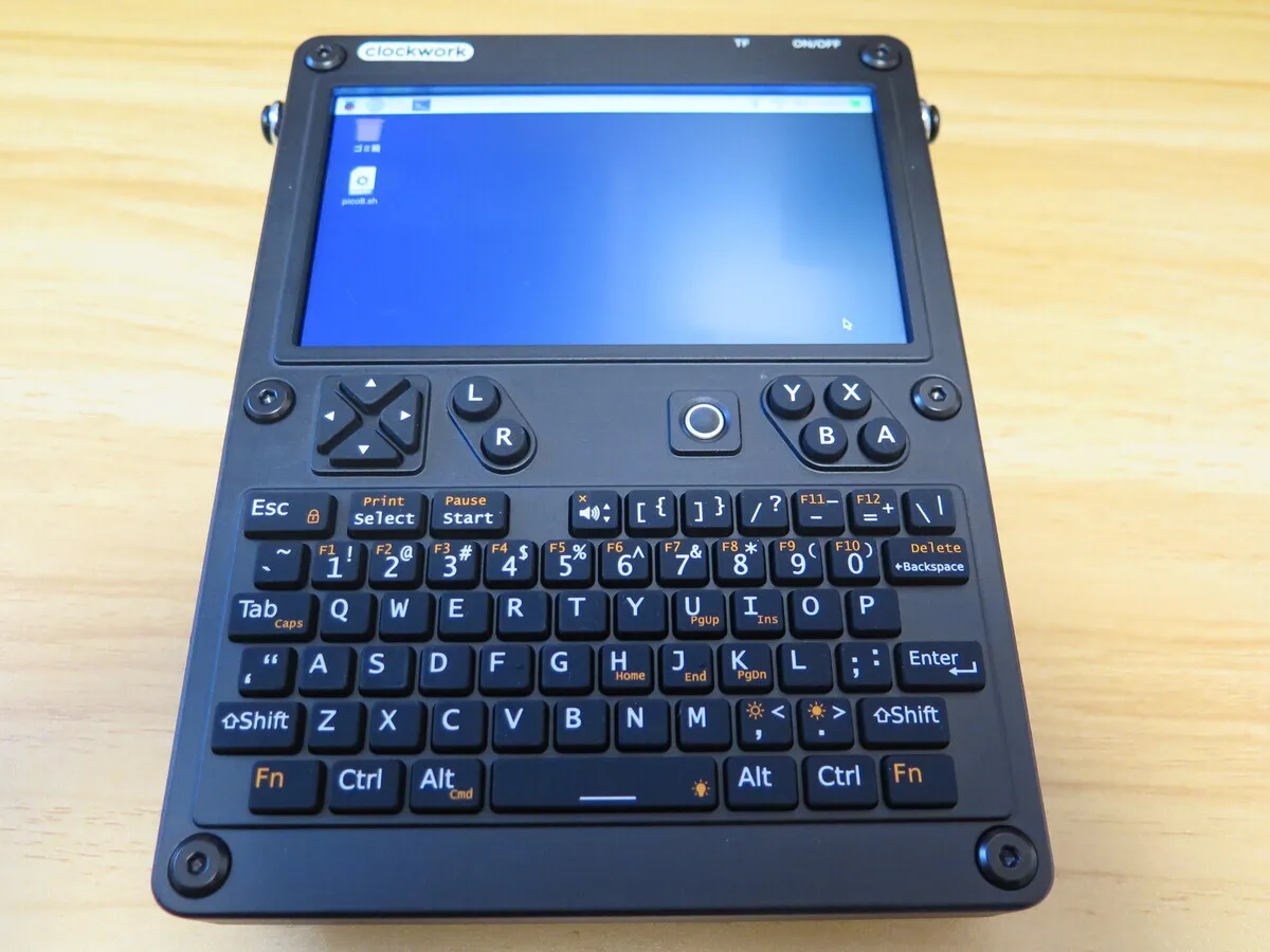 [新品]Clockwork uConsole CM4-D 4GB(LTE付) DIY Handheld Linux Game Console ClockworkPi uConsole Cyberdeck