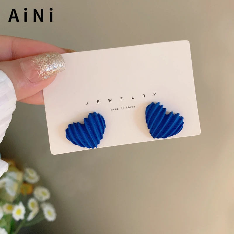 

Fashion Jewelry 925 Silver Needle Heart Earrings Popular Hot Sale Sweet Korean Temperament Blue Stud Earrings For Women Gift