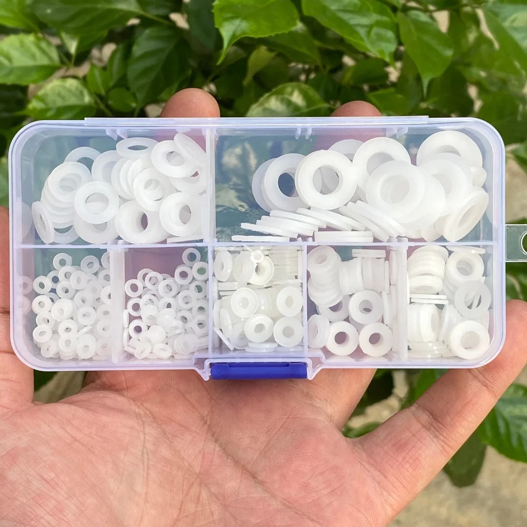 Versatile Nylon Washers - 500 Piece Set of White & Black Insulation Spacers