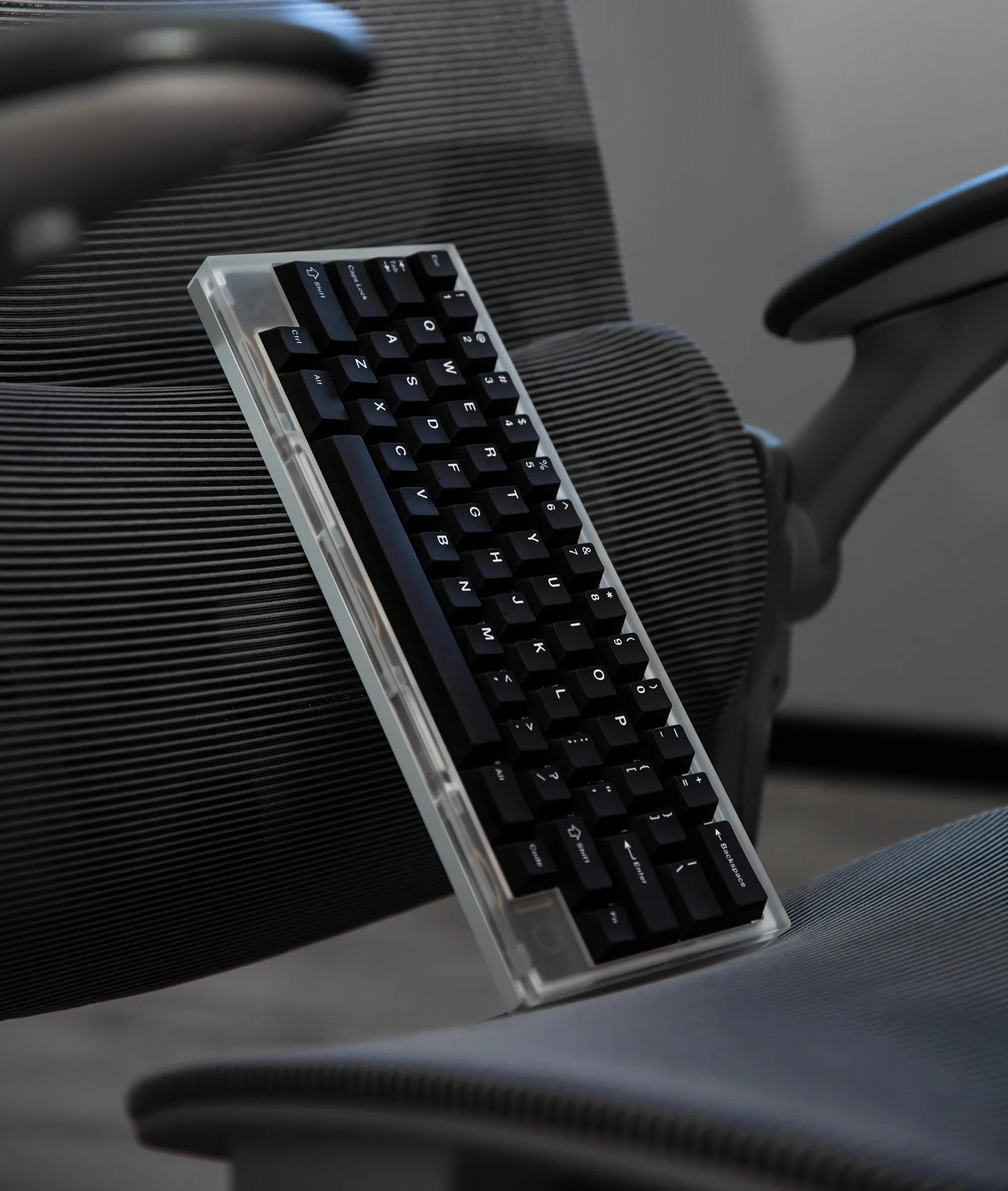 Jkdk Estúdio Wob Conjunto de Teclado Mecânico Perfil Cereja Dye Sub Pbt Gmk Wob Cor Vermelha 61 68 84 87 104 mx Switch - Imagem 2