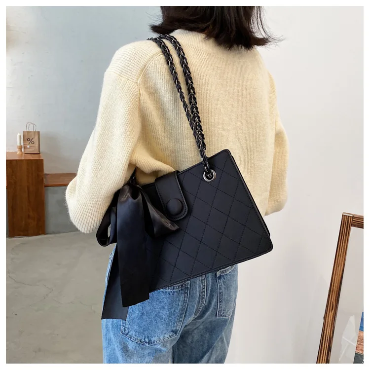 Elegant Square Shoulder Bag For Women With Chain Strap And Ribbons_voghion.com