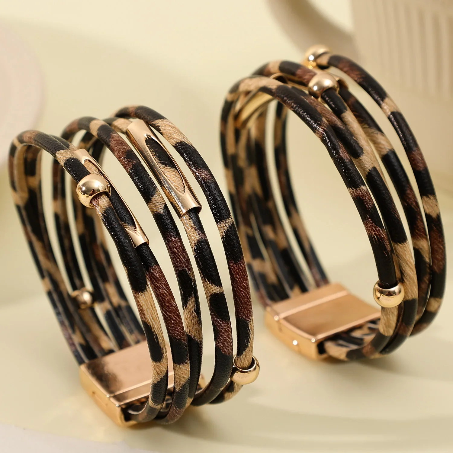 Vintage Magnetic Buckle Leopard Print Leather Bracelets for Women Men Creative Design Multilayer Wrap Wide Bracelet Jewelry Gift