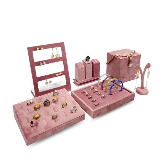 고품질 보석 디스플레이의 세심한 우아함