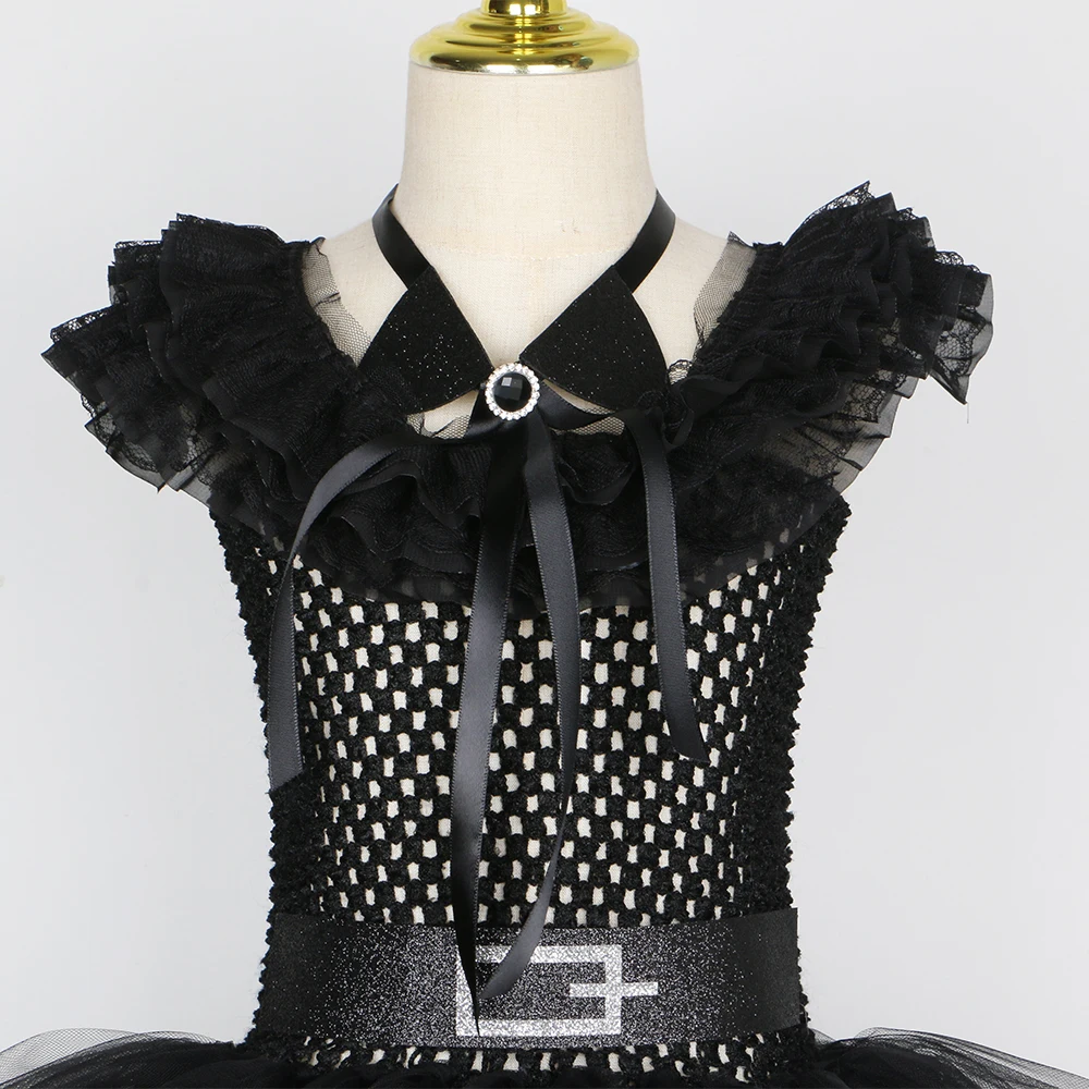 Merlina Addams ƿ ڽƬ,     ׹  ǽ ,  īϹ Ƽ, ҷ ڽ 巹