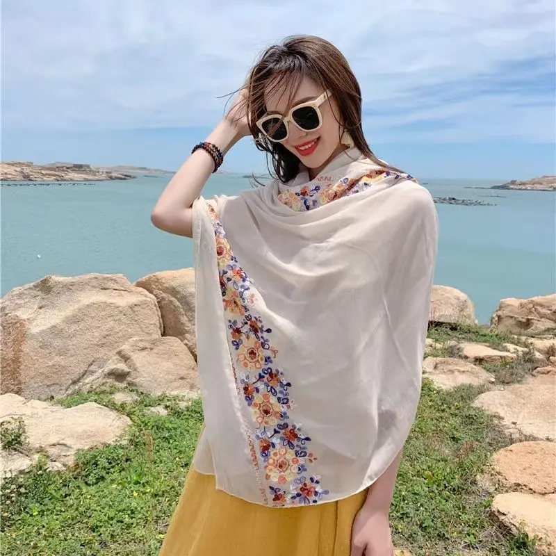 Four Seasons Muslim Women's Headscarf Shawl Scarf Embroidery Fashion Outdoor Sun Protection Travel And Wind Protection Bandanas