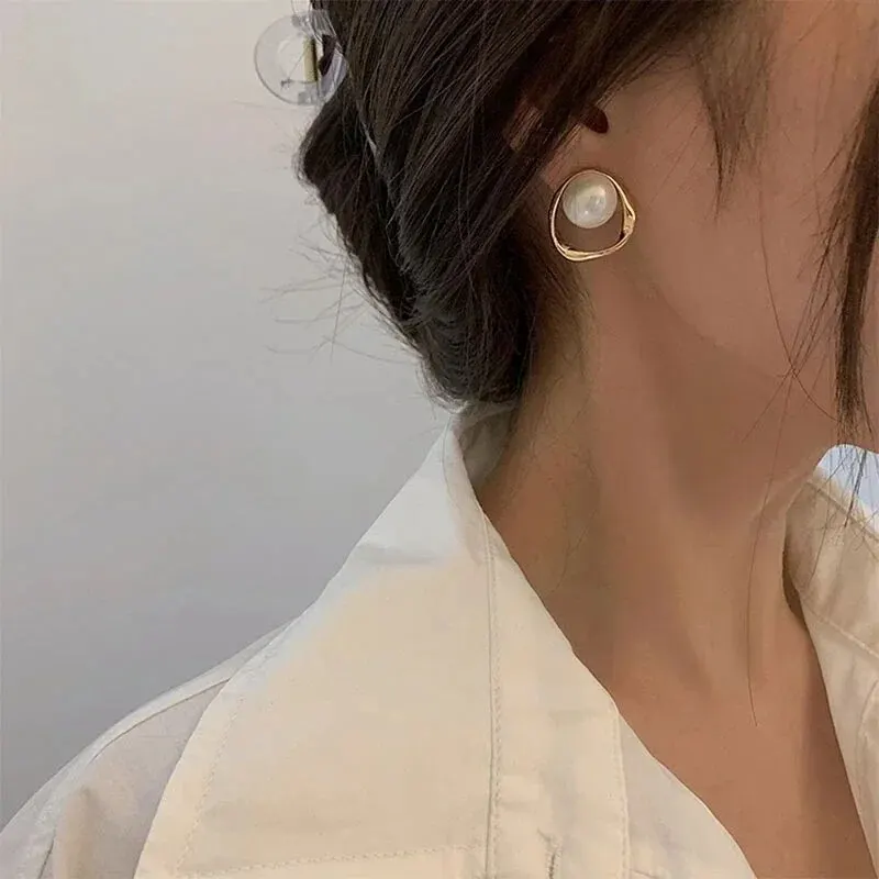 Imitation Pearl Earring for Women Gold Color Round Stud Korean Delicate Irregular Design Fashion Jewelry