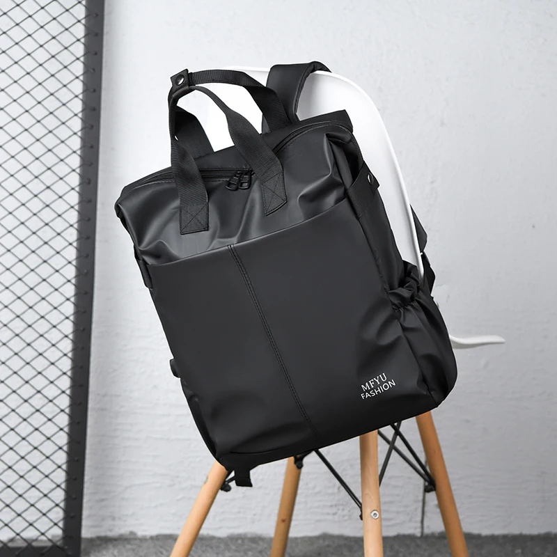 Leisure travel backpack, large capacity, adjustable shoulder straps, zipper closure, retro style laptop bag