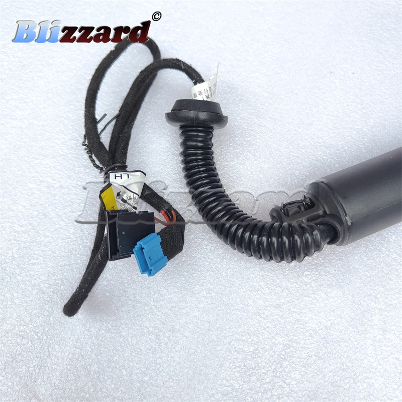 ڵ ĸ  ϰƮ Ʈ, BMW X6 F16 2016-2017,  51247434043  51247434044, 1  ڵ ǰ, 2 