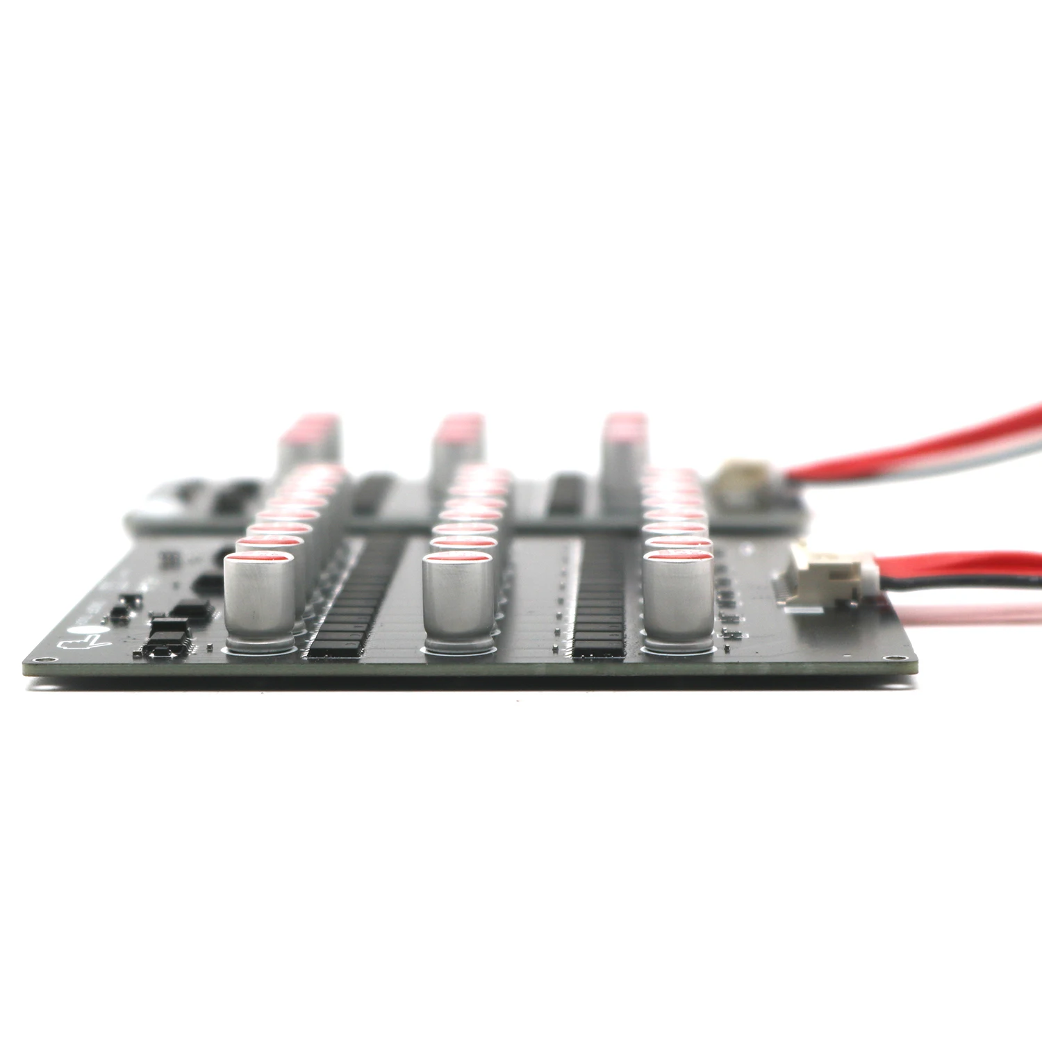 Lithium Battery Active Equalizer with Capacitive Energy Transfer and Balanced Protection
