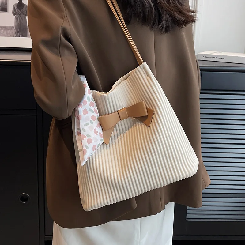 Shoulder Bag Tote Bag Large Capacity Handbag 2023 Trend Design All-match PU Leather Bow Pleated Casual Shopper Bags for Women