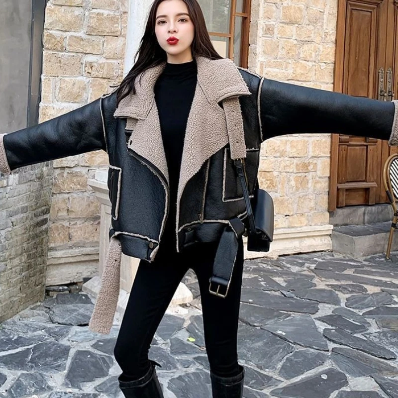 2023 Autumn Winter New Locomotive Fashion Thick Brushed Warm Short Lapel Loose Simple Imitation Lamb Leather Clothing Female