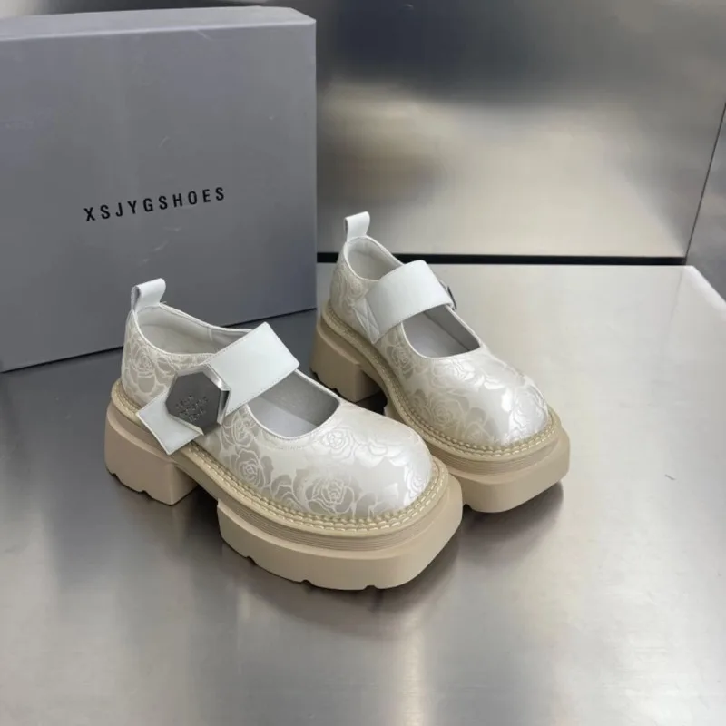 

Черные маленькие кожаные туфли, женские туфли в китайском стиле, туфли на толстой подошве в стиле ретро