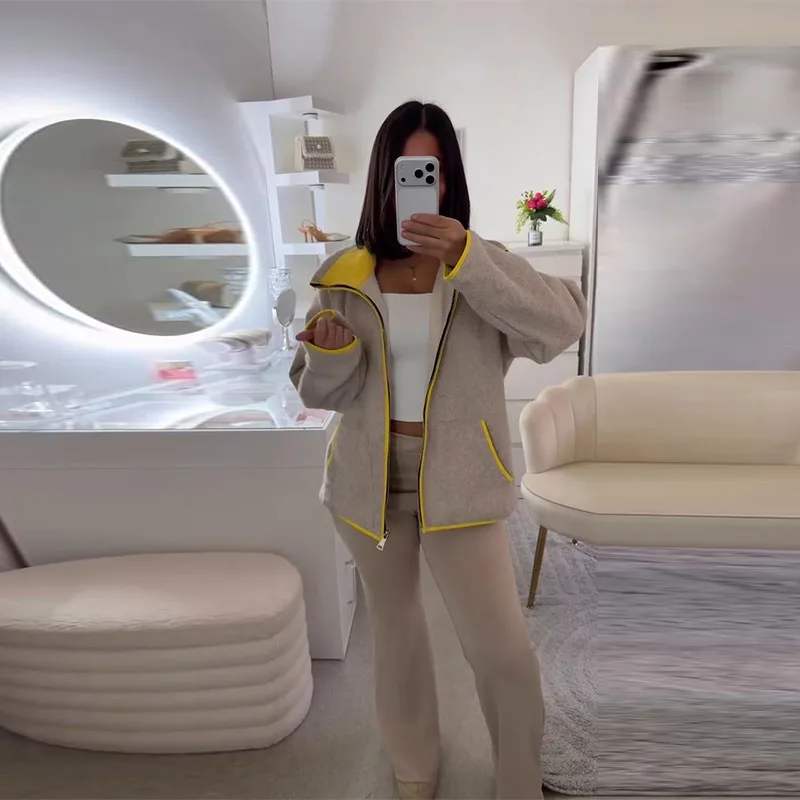 سترة صوفية متباينة غير رسمية للنساء بياقة واقفة وجيوب وسحاب وأكمام طويلة معطف نسائي لخريف وشتاء 2025 جديد للسيدات في ملابس خارجية