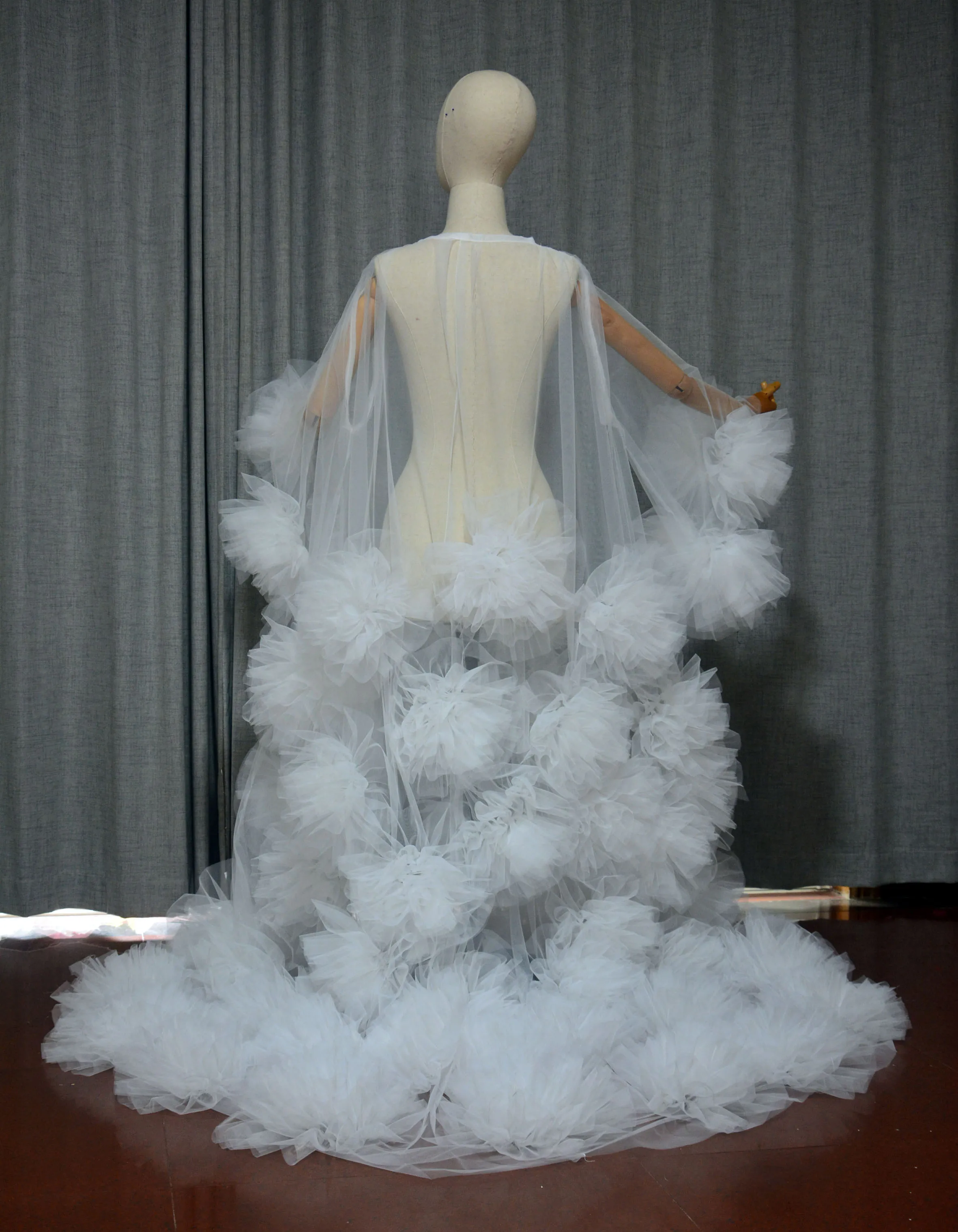 White Long Tulle Bridal Robe With Handmade Flower Puffy Sleeves