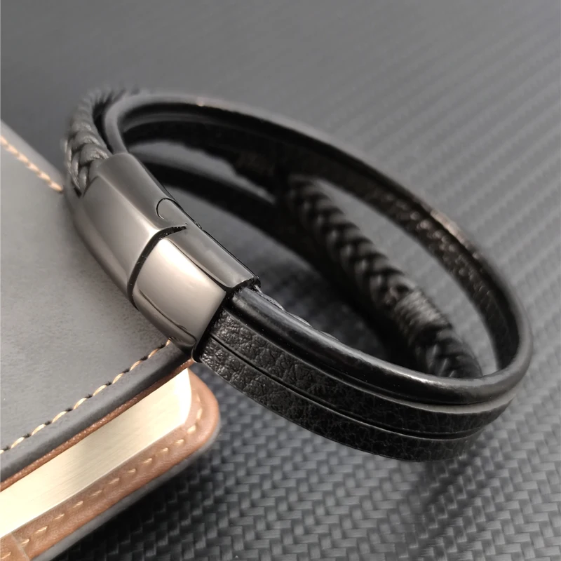 Multi-layer Leather Combination Maple Leaf Accessories Men's Stainless Steel Leather Bracelet Classic Gift leather bracelet leather bangle stainless steel bangle