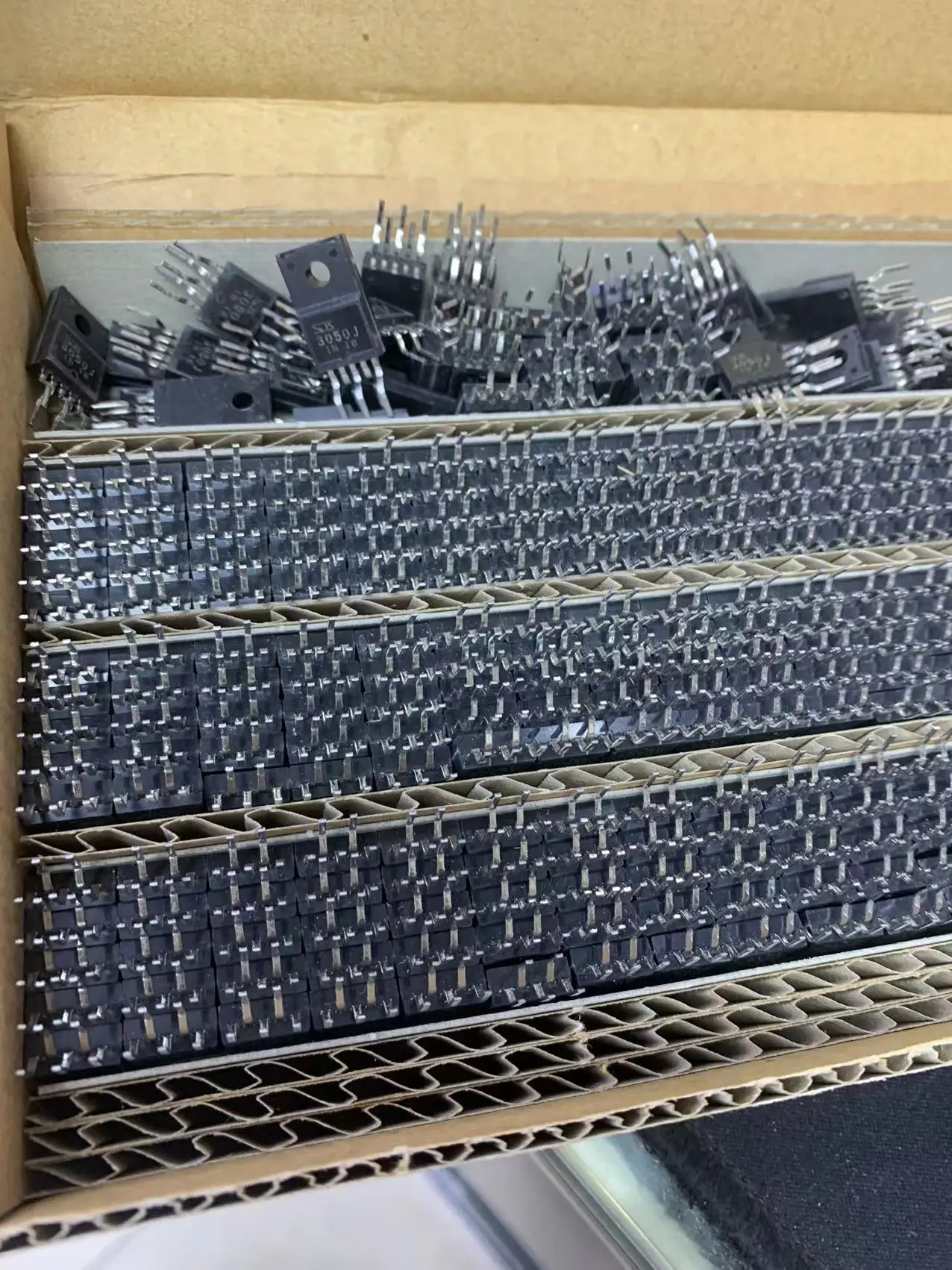 

SI-3050J (1pcs) BOM matching / one-stop chip purchase original