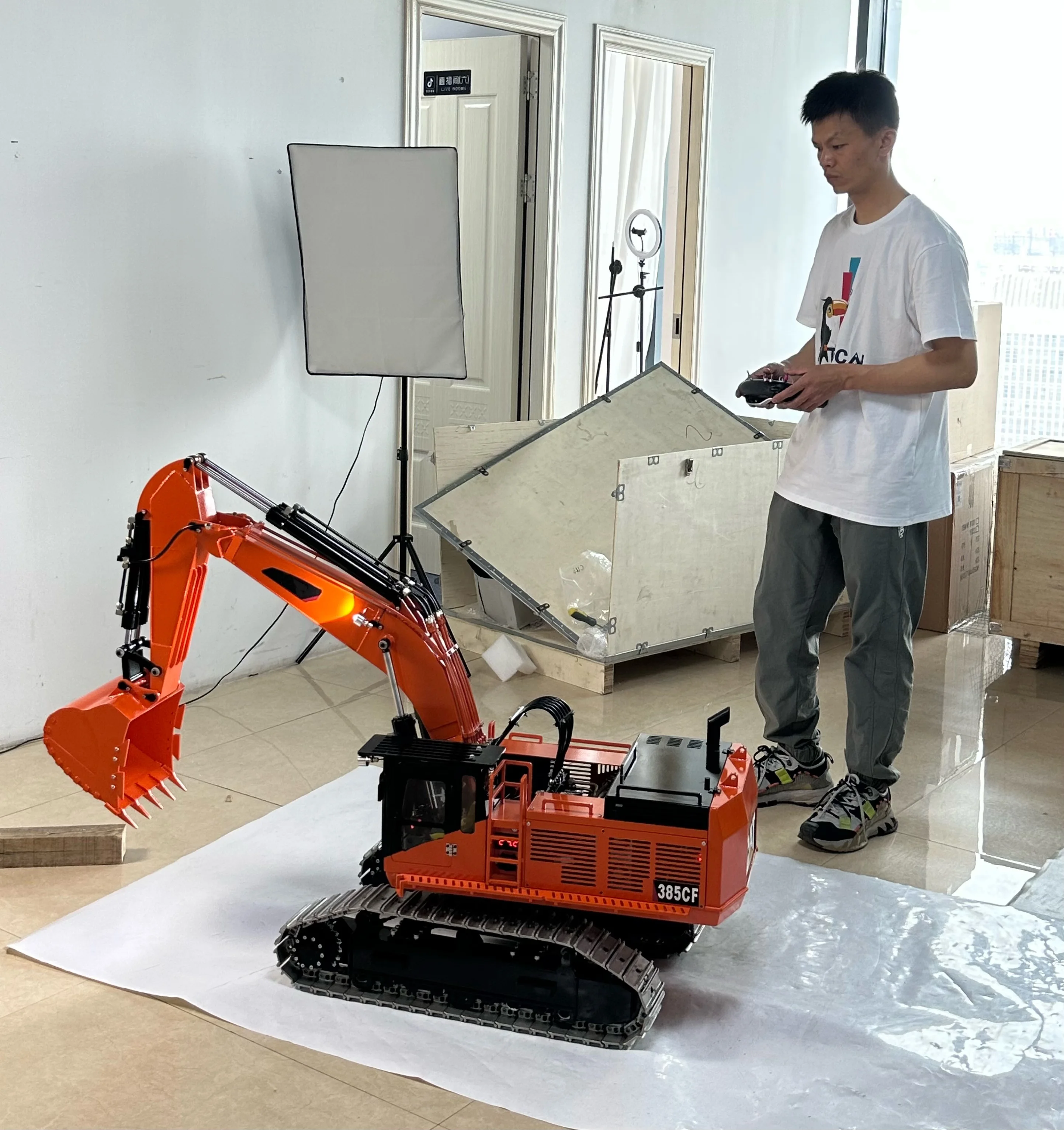 385CF RC gigantyczna koparka 1/8 metalowa Heavy Duty Remte koparka Model z System oświetlenia dwoma obrotowymi skrzyniami biegów zabawka 8 S01e89790dea44f45b678f5f1c3ec32c6m 385CF RC gigantyczna koparka 1/8 metalowa Heavy Duty Remte koparka Model z System oświetlenia dwoma obrotowymi skrzyniami biegów zabawka