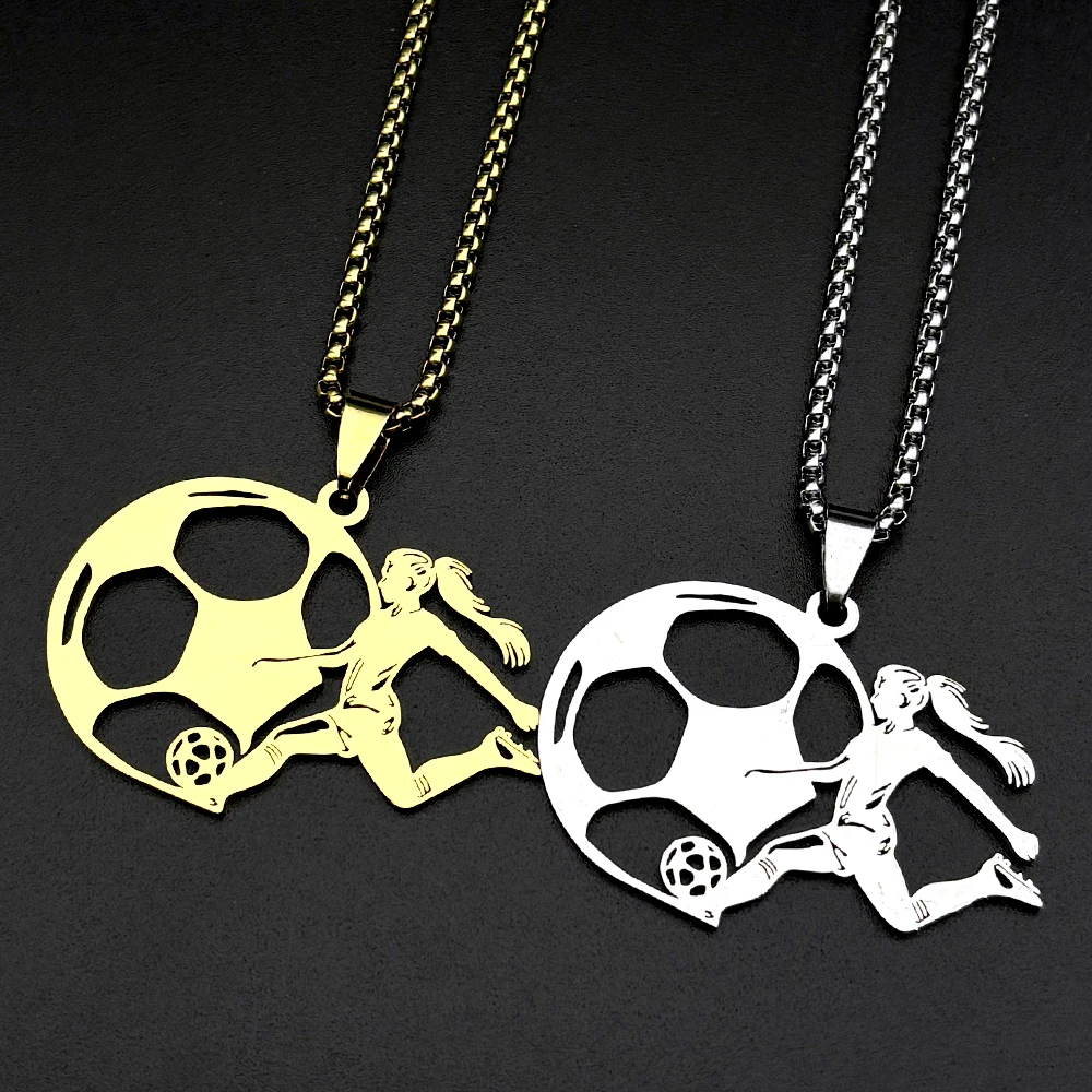 Fußballspieler-Schmuck: Edelstahl-Halskette in Silberfarbe mit Fußball-Motiv für Damen und Herren, Hip-Hop-Schmuck, Geschenkidee