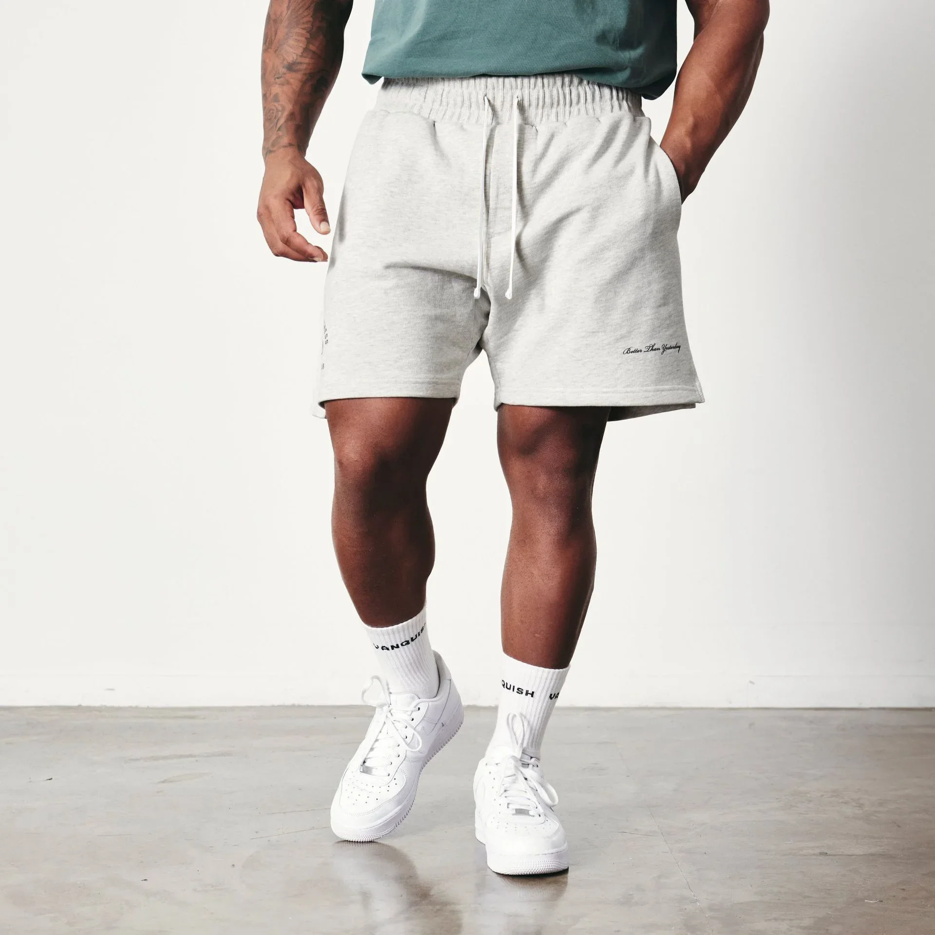 New VQ Muscle Fitness Brothers Summer Sports Casual Cotton Five-Part Pants Men Running Loose Shorts Male Model AE Stock