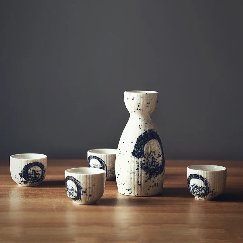 250ml Ceramic Sake Set 1 Wine Pot 4 Cups Restaurant Home Liquor Divider Vintage Hip Flask Spirits Shochu Vodka Bar Set Gift