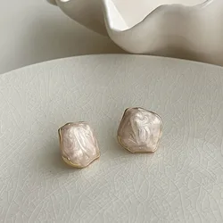 Vintage - Inspired Coffee Square Resin Stud Earrings for Women - Fashionable Irregular Geometric Design (04)