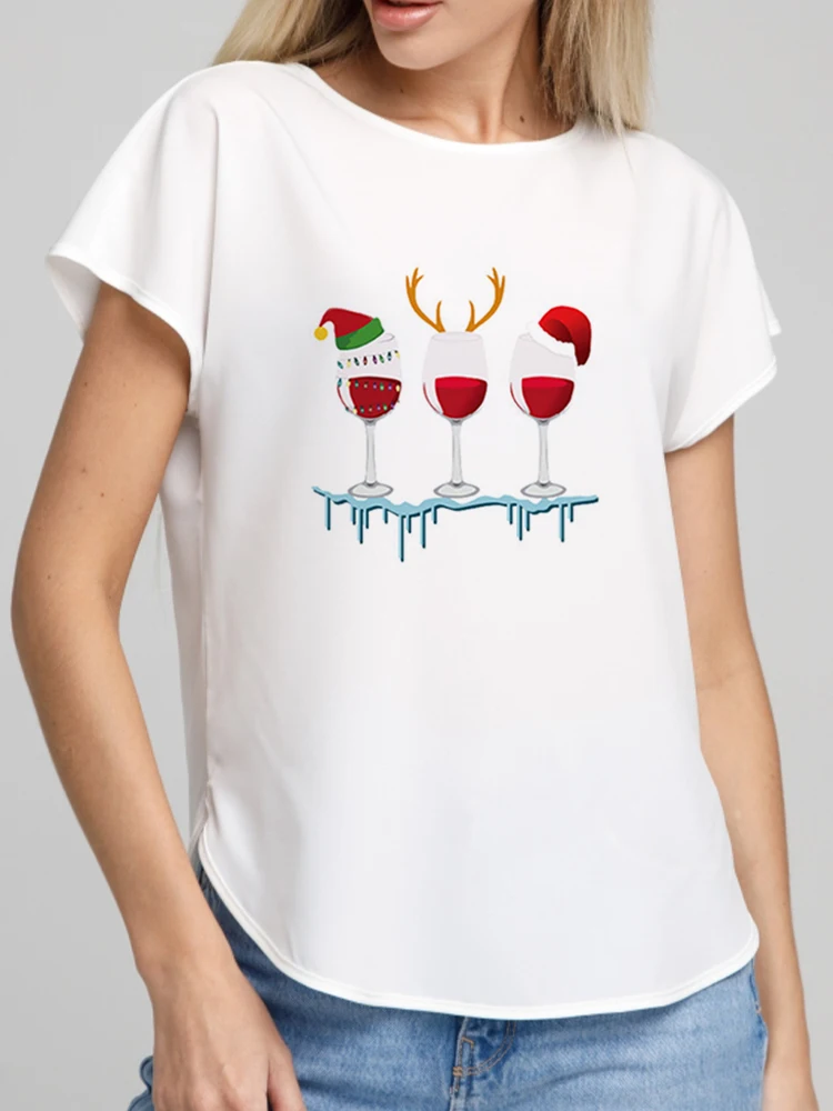 

Women T Shirt Cute Santa Claus with Deer Tshirt New Year Trend Short Sleeve Ladies Print Aesthetic Shirt Female Graphic Tee