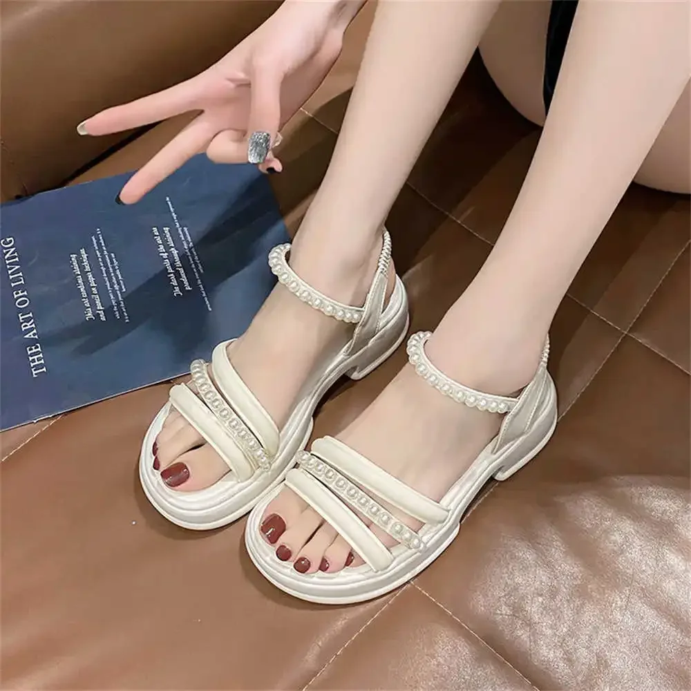 여성용 슬립 온 스트라스 패션 테니스 2024 마사지 슬리퍼, 여름 신발 샌들 스니커즈, 스포츠 트렌드 제품
