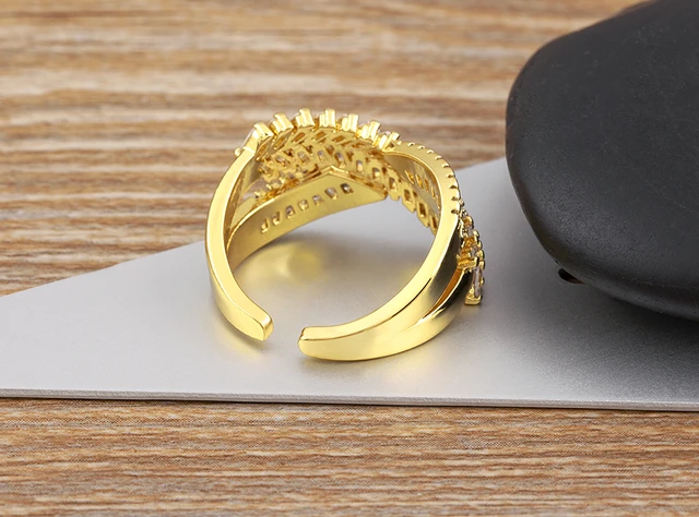 Buy quality 18Kt Gold Single Stone Ladies Ring in Mumbai