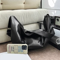 Sac à bandoulière pour hommes, décontracté, polyvalent, à la mode, grande capacité, sac de taille, Simple, léger, sac à dos de sport de plein air 3