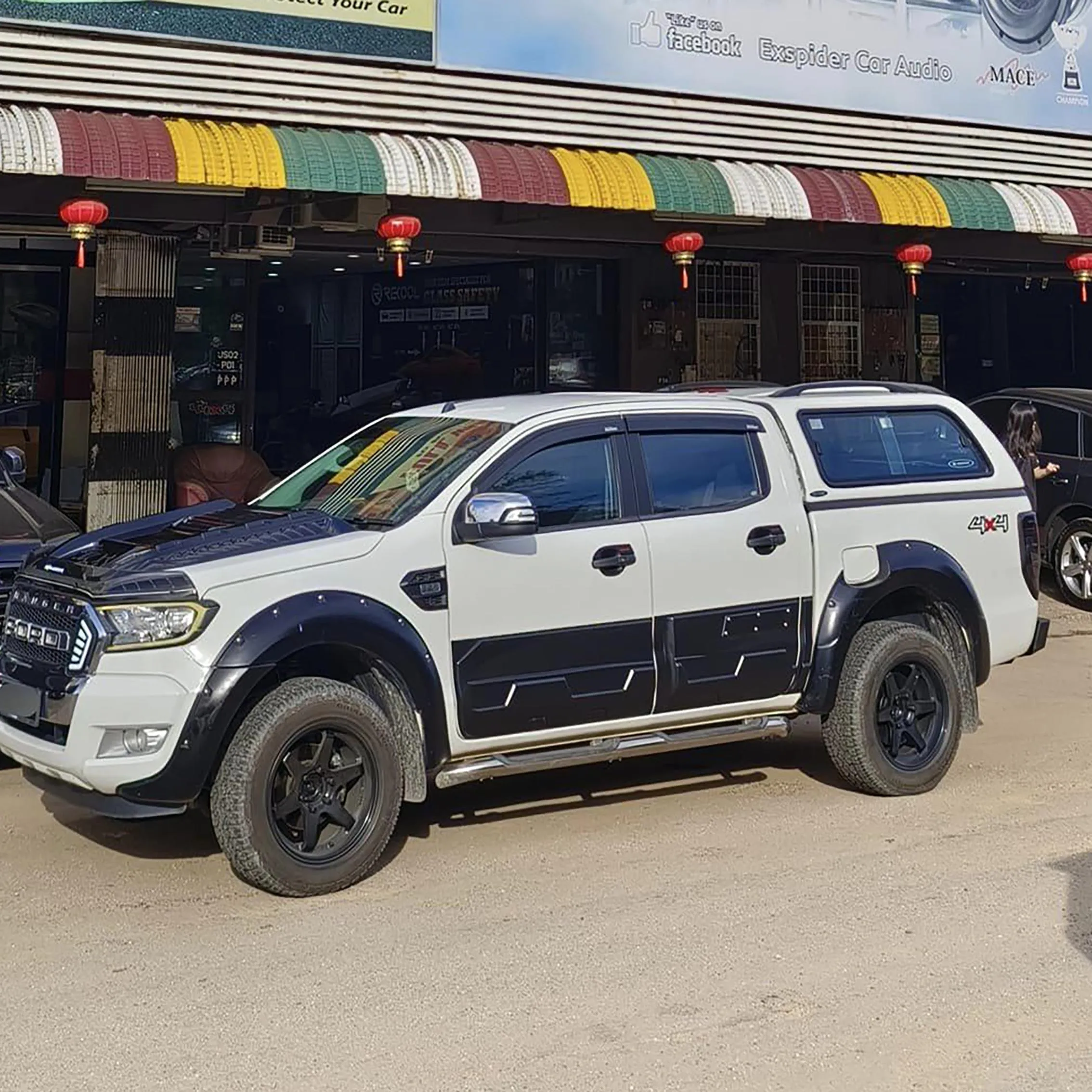 Rivestimento del corpo della porta laterale per Ford Ranger Raptor  2015-2022 Kit del corpo della piastra di protezione dello stampaggio nero  opaco accessori per cabina doppia - AliExpress, image size:2268x2268