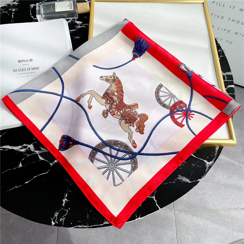 Luxus Pferd Druck Quadrat Schal für Frauen Satin Mode Wraps Halstuch Weibliche Haar Bands Stirnband Bandana 70X70CM – Detail 2
