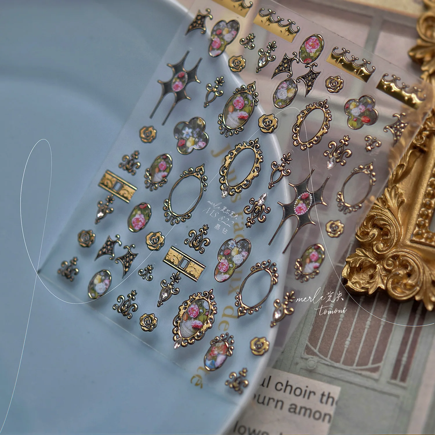 럭셔리 5D 꽃 네일 아트 스티커 골드 실버 중국 스타일 금속 프레임 반짝 이는 크리스탈 라인스톤 자체 접착 매니큐어 데칼