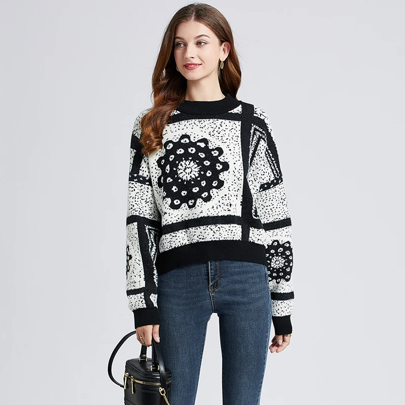 

2023 New Autumn Winter Women Loose Short Pullover Sweater High Quality Retro Floral Jacquard Mink Velvet Knitted Sweater