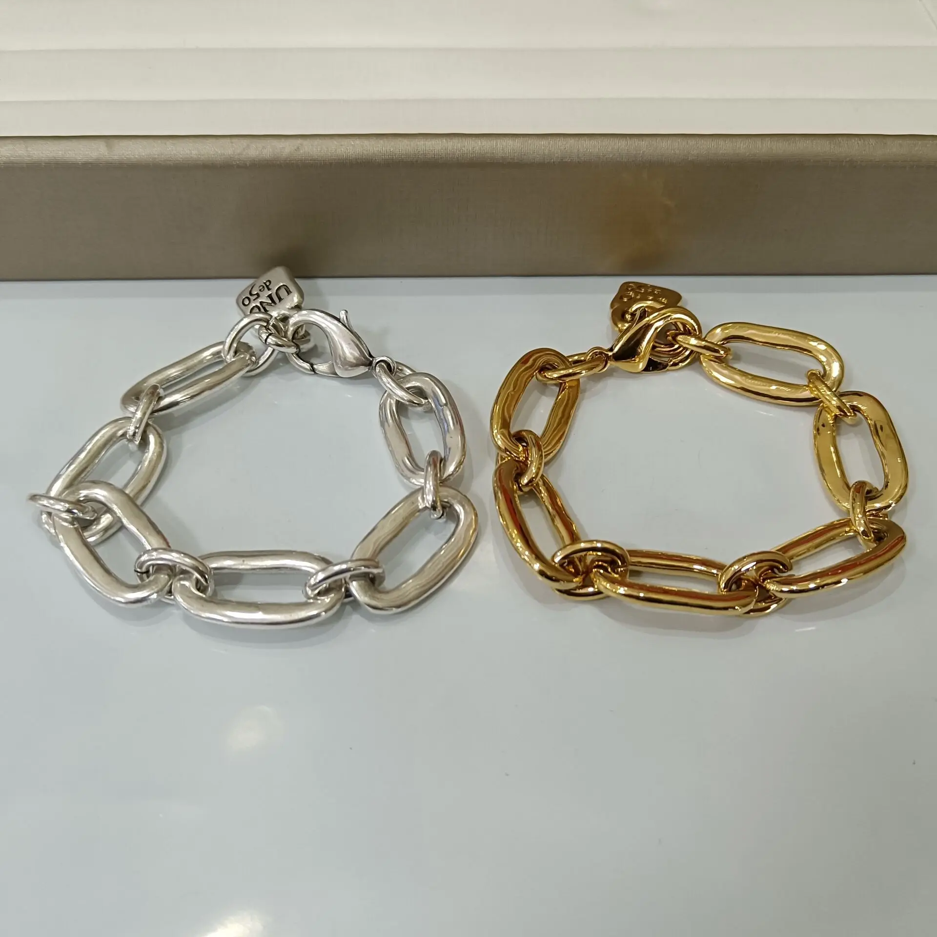 

UNO Spain new trend fashion simple ring lock bracelet original quality European Spanish bracelet gold and silver free shipping