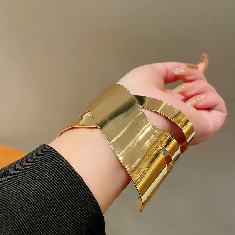 Geometric Alloy Bracelet for Women - Image 12