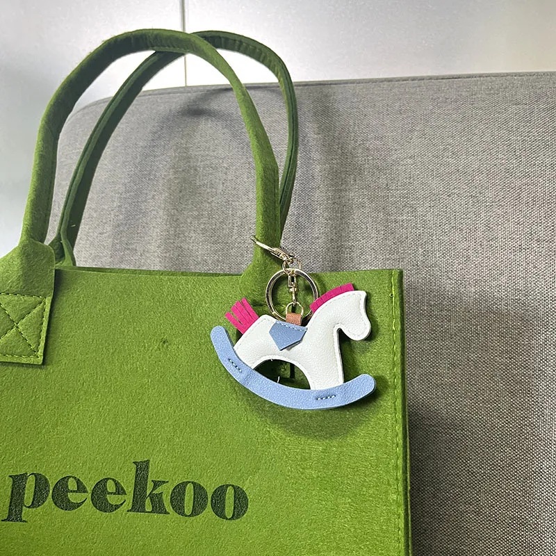 Porte-Clés Cheval En Cuir PU Avec Détail Corde Tressée - Pendentif Métal 6x5 Cm - Accessoire Élégant Pour Sacs Et Cadeaux