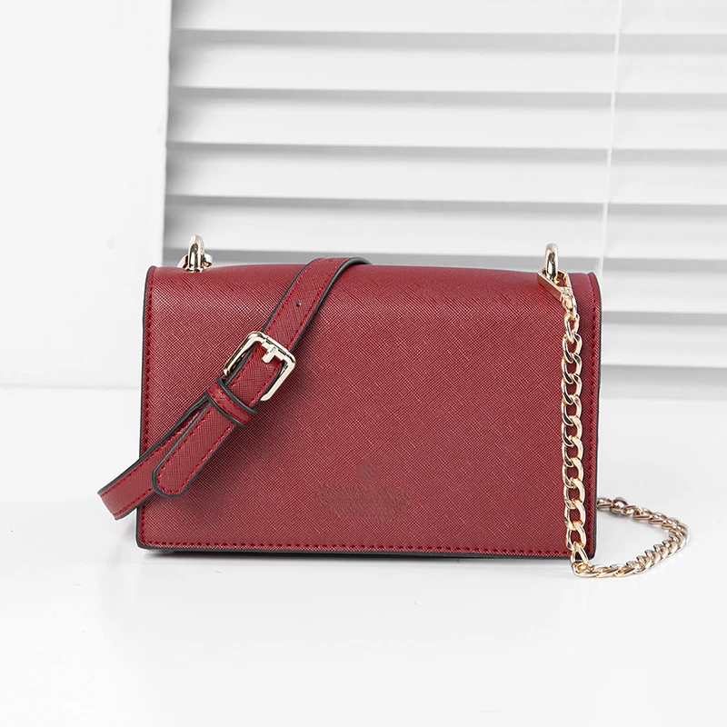 The latest high-end fashion crossbody bag designed for women. Metal chain shoulder strap