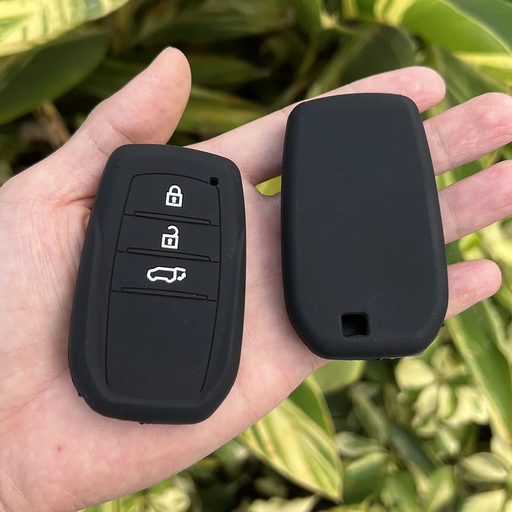 C3button black white