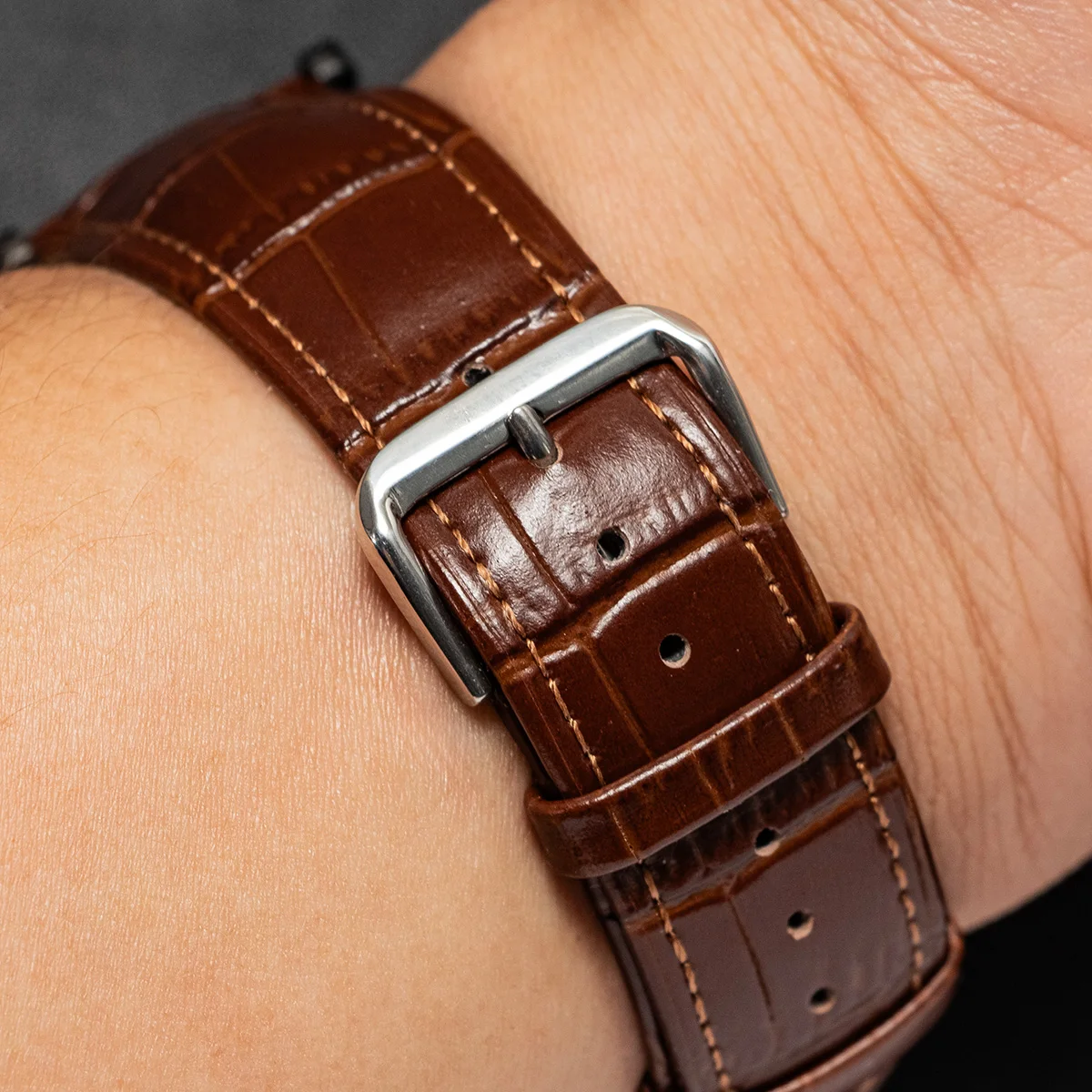 Premium Leather Strap for Garmin Smartwatch - Quick Fit Bracelet