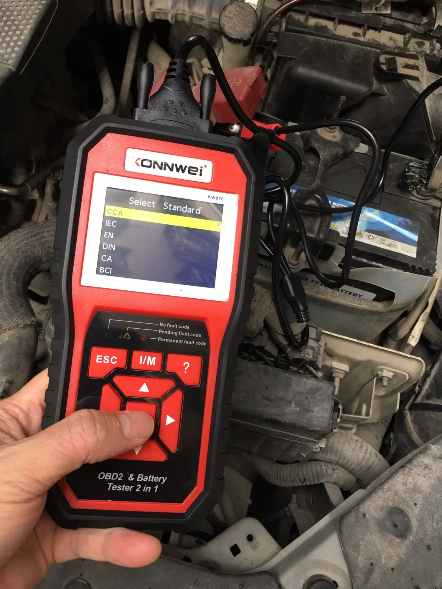 Professional OBD2 Scanner Battery Tester Automotive Code Reader KW870 Code Scanner