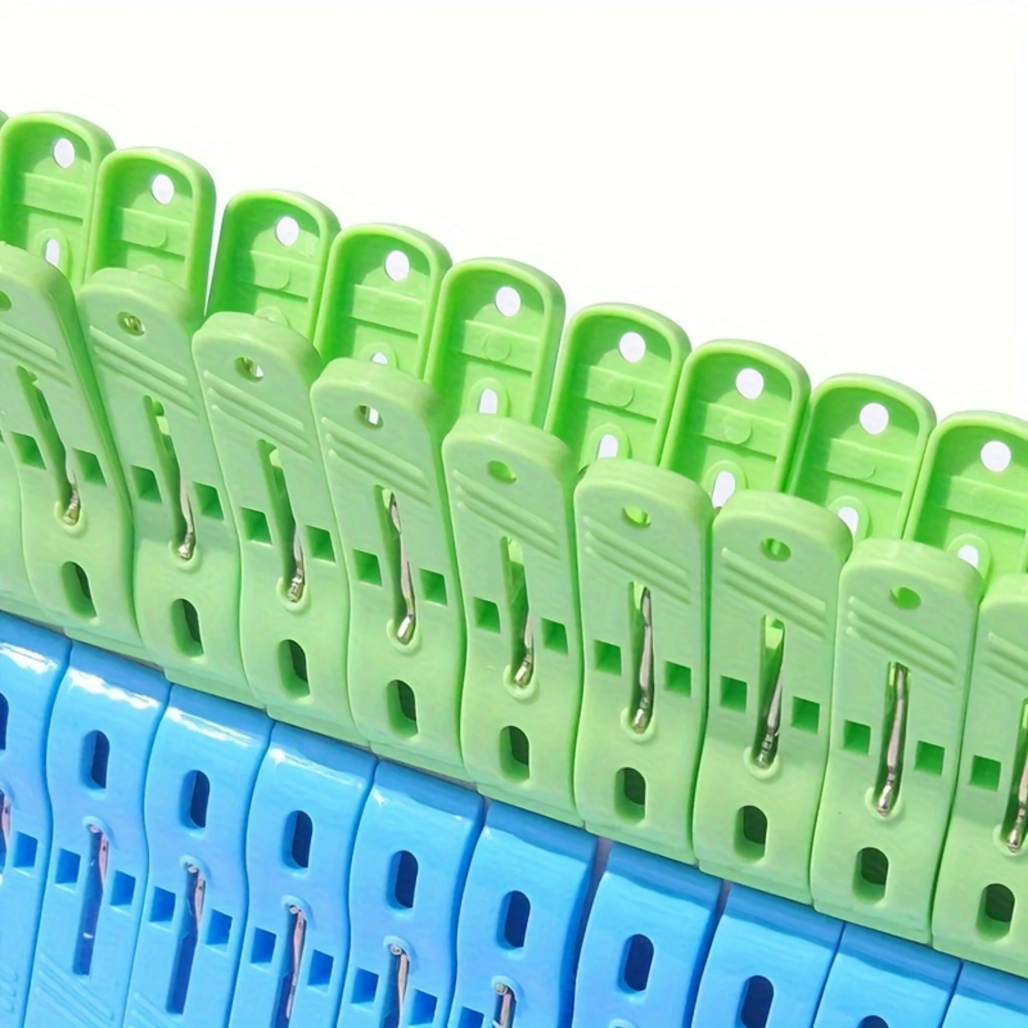24Pcs Small Laundry Clothespins Strong Clamping Force Multifunctional Pegs for Drying Quilts Clothes Towel racks for bathroom