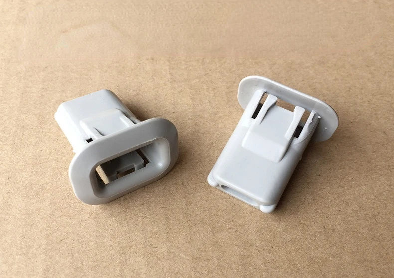

2pcs/lot For Mercedes Benz Old C180 C200 C260 C300 2pcs Car Rear Seat Fixing Buckle Cushion Pad Clip