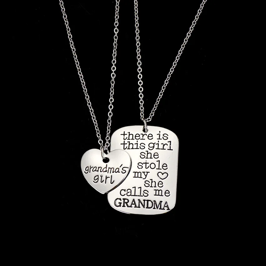 

2022 New Arrive Mothers' Day Jewelry There Is This Girl She Stole My Heart She Calls Me Mommy" Mother Daughter Grandmas Necklace