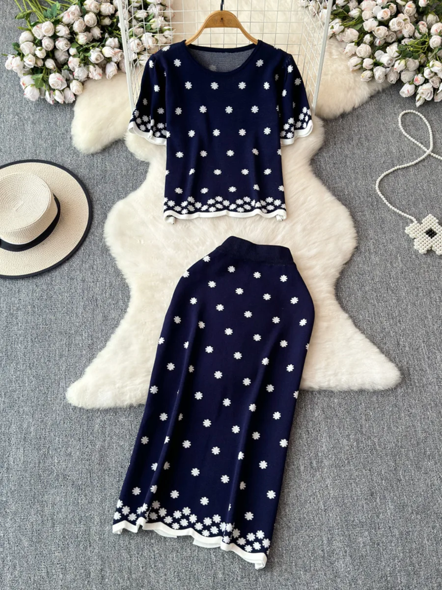 

Модные Винтажные вязаные костюмы, летний Свободный укороченный топ с круглым вырезом и коротким рукавом + эластичная длинная юбка с разрезом, комплекты из 2 предметов с цветочным принтом для отпуска